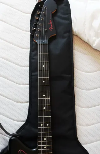 Guitarra Fender Jazzmaster Limited Hybrid II MIJ