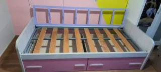 Cama nido con valla, 2 cajones amplios y somier.