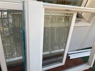 Ventana PVC oscilovatiente blanca