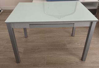 Mesa de cocina cristal y metal gris