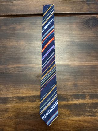 Corbata de rayas multicolor