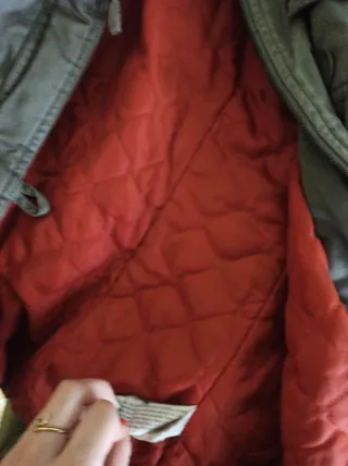 Cazadora verde militar con forro naranja