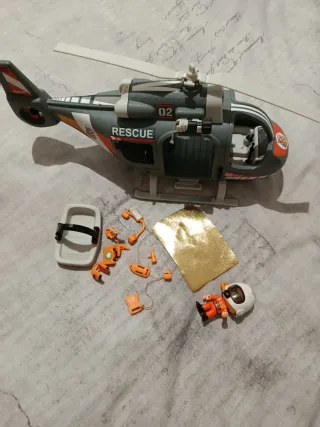 Pin y pon action Helicóptero de Rescate 02
