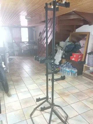 Soporte Vertical Para 4 Bicicletas
