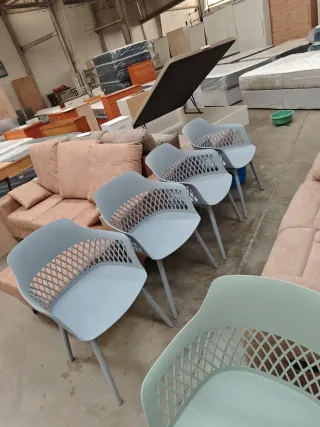 Sillas de plástico modernas