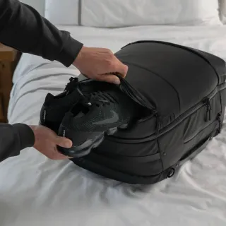 Mochila de viaje Reika 35L, tipo maleta.