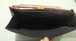 BOLSO QUE TAMBIÉN SE PUEDE UTILIZAR COMO CARTERA