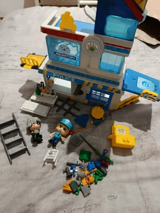 Comisaría Pin y Pon Action