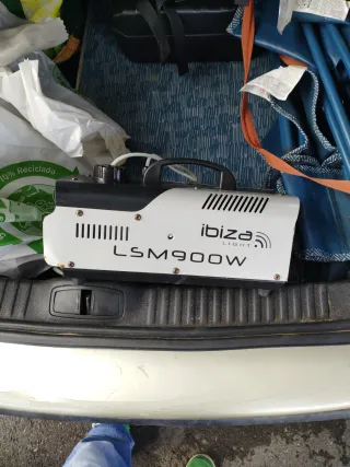 Máquina de Humo Ibiza Light 900W,no tiene mando