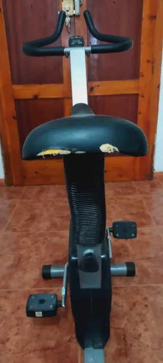 Bicicleta Estática 50A. Asiento regulable