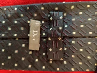 Corbata Dior Homme Negra de seda.