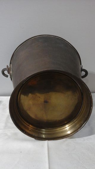 Cubo de metal vintage