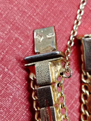 Pulsera- Esclava en  oro 18k con cadena de segurid