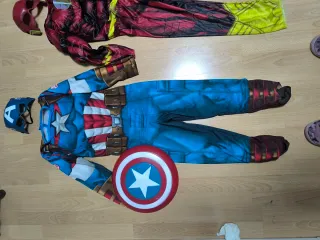 Disfraz Flash y Capitán América, con músculos, 6-8