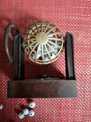 Mini bombo lotería afilalápiz