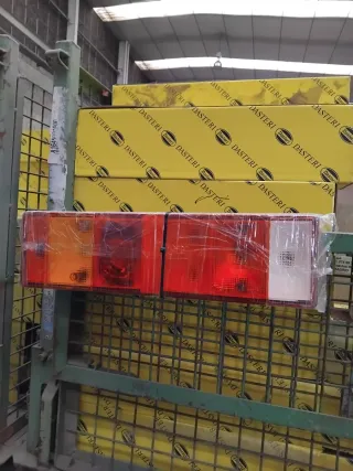 Pilotos traseros para camiones