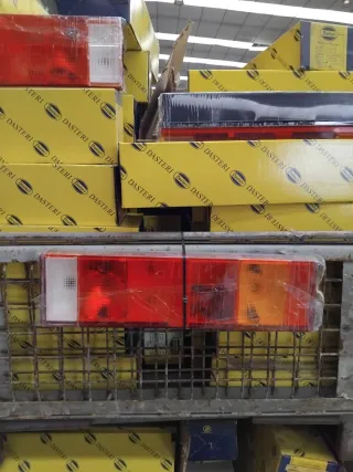 Pilotos traseros para camiones