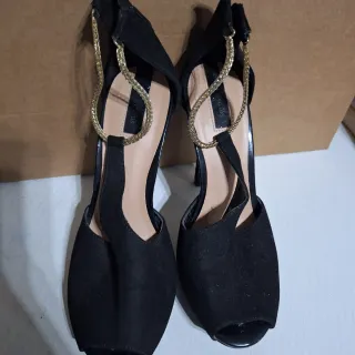 Tacones Stradivarius Negros Talla 36