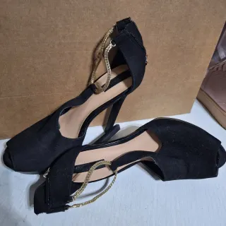 Tacones Stradivarius Negros Talla 36
