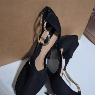 Tacones Stradivarius Negros Talla 36