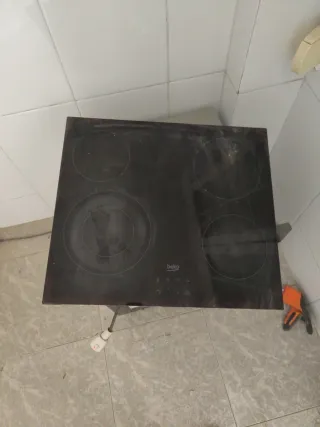 Placa vitrocerámica Beko 4 fuegos
