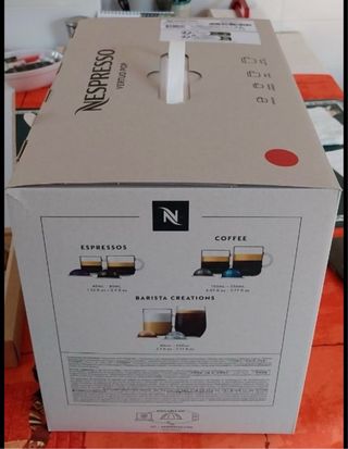 Macchina da caffè Nespresso Vertuo Pop rossa