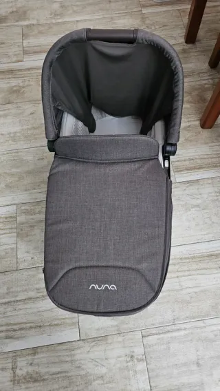 Capazo Lytl Nuna plegable