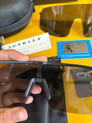Gafas Oakley con lentes intercambiables