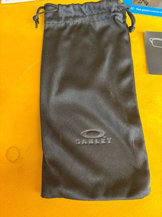 Gafas Oakley con lentes intercambiables