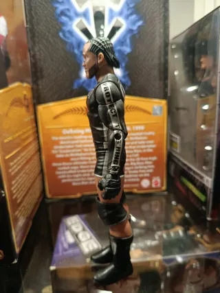 Figura WWE MVP Mattel