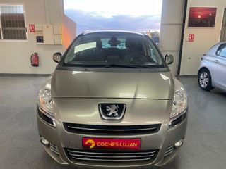 Peugeot 5008 2011