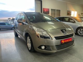 Peugeot 5008 2011