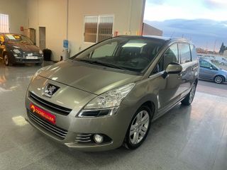 Peugeot 5008 2011