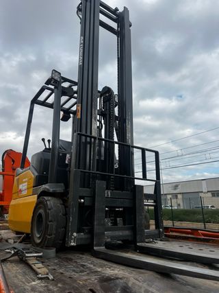 Carretilla elevadora Komatsu 6m