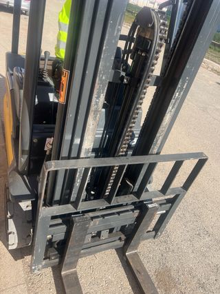 Carretilla elevadora Komatsu 6m