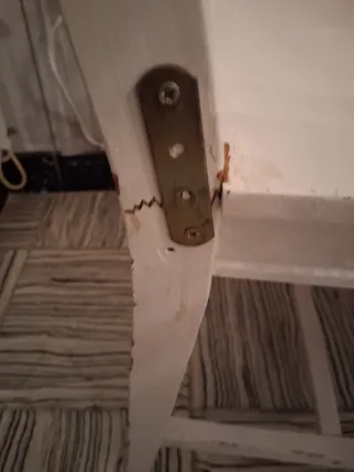 Mesa Ikea y 4 sillas