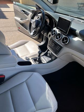 Mercedes-Benz Clase CLA 2015