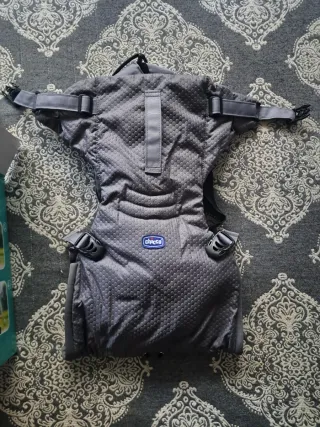 Mochila Portabebés Chicco Easyfit Gris