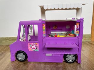 Camión de comida Barbie con muñeca y accesorios
