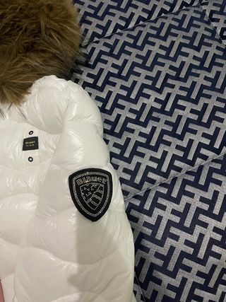 Blauer Chaqueta Blanca Mujer con Capucha