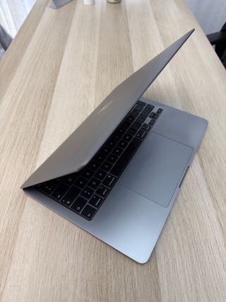 MacBook Pro 256GB 2020 Gris Espacial