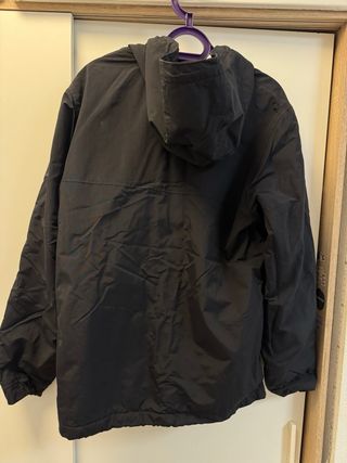 Chaqueta Carhartt Negra con Capucha