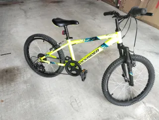 Bicicleta Rockrider verde 20 pulgadas