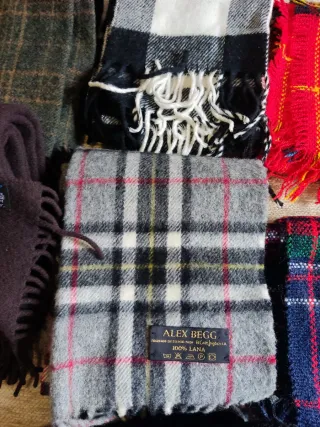 Bufandas de lana 100% una 10 euros, lote 50euros