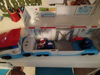 Camión Patrulla Canina con personajes