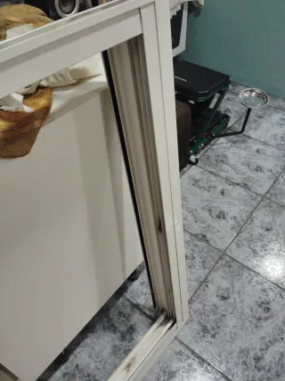 Ventana aluminio con persiana