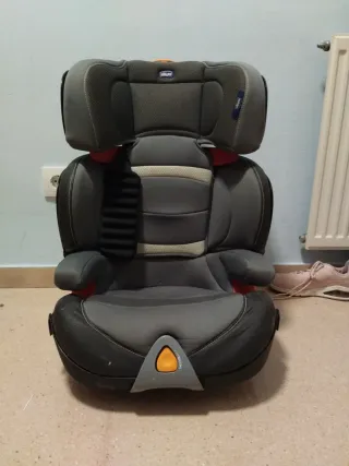 Silla coche Isofix Chicco gris