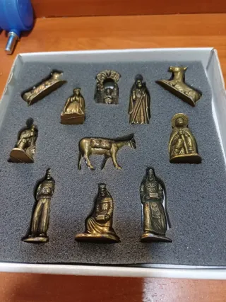 Figuras Belén Metal Bronce y Dorado