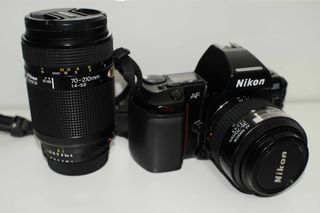Cámara Nikon F801 y Objetivos Nikkor 35-70/70-210