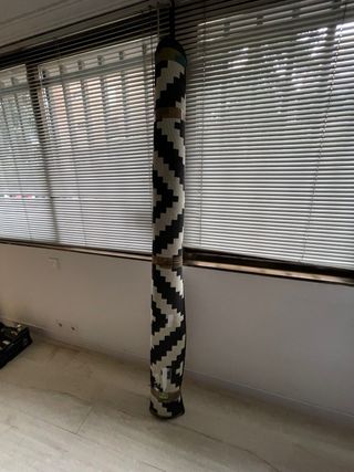 Alfombra geométrica blanco y negro de Ikea